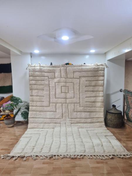 White Safriq Marokkaans handgemaakt tapijt